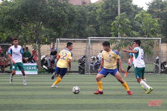16 CLB tranh tài bóng đá sân 7 người TP Hà Tĩnh
