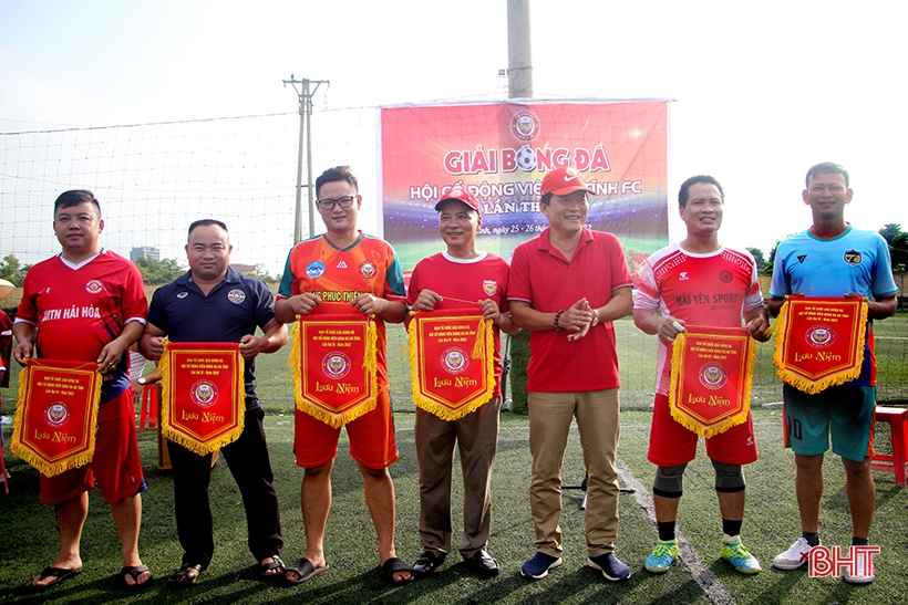 FC Bắc TP Hà Tĩnh vô địch Giải Bóng đá Hội cổ động viên Hà Tĩnh lần thứ 3