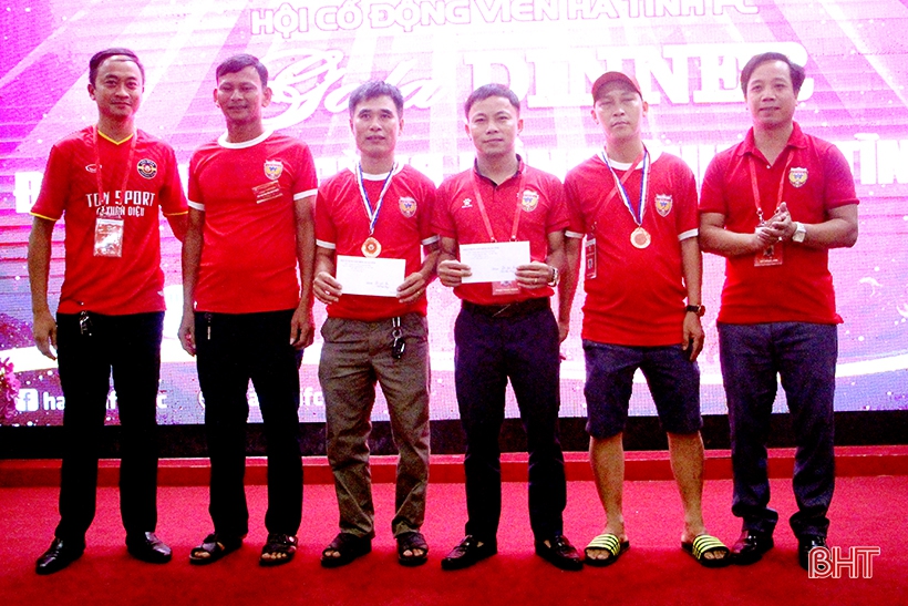FC Bắc TP Hà Tĩnh vô địch Giải Bóng đá Hội cổ động viên Hà Tĩnh lần thứ 3
