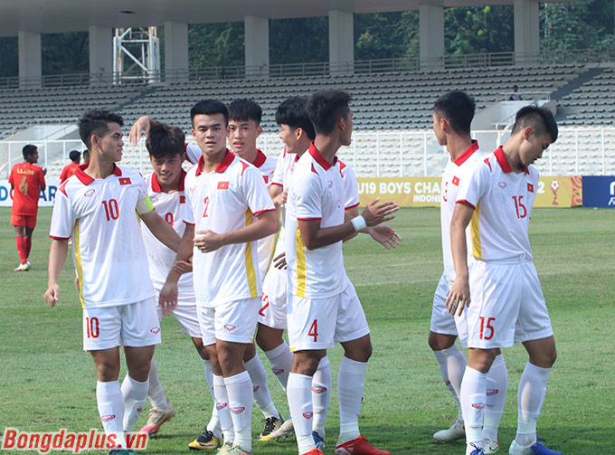 U19 Việt Nam tiến gần tới bán kết khi thắng U19 Myanmar