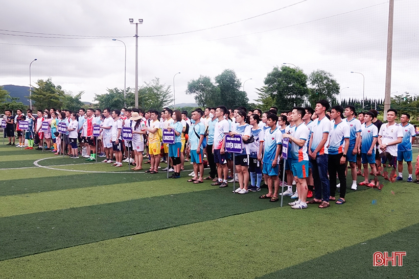 Hơn 300 VĐV tranh tài tại Giải bóng đá các bộ phận sự nghiệp Formosa Hà Tĩnh