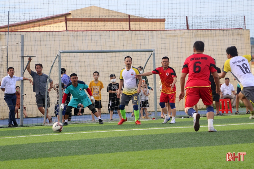 FC khối Nội chính vô địch Giải Bóng đá cán bộ, công chức, viên chức, LLVT và doanh nghiệp TX Hồng Lĩnh
