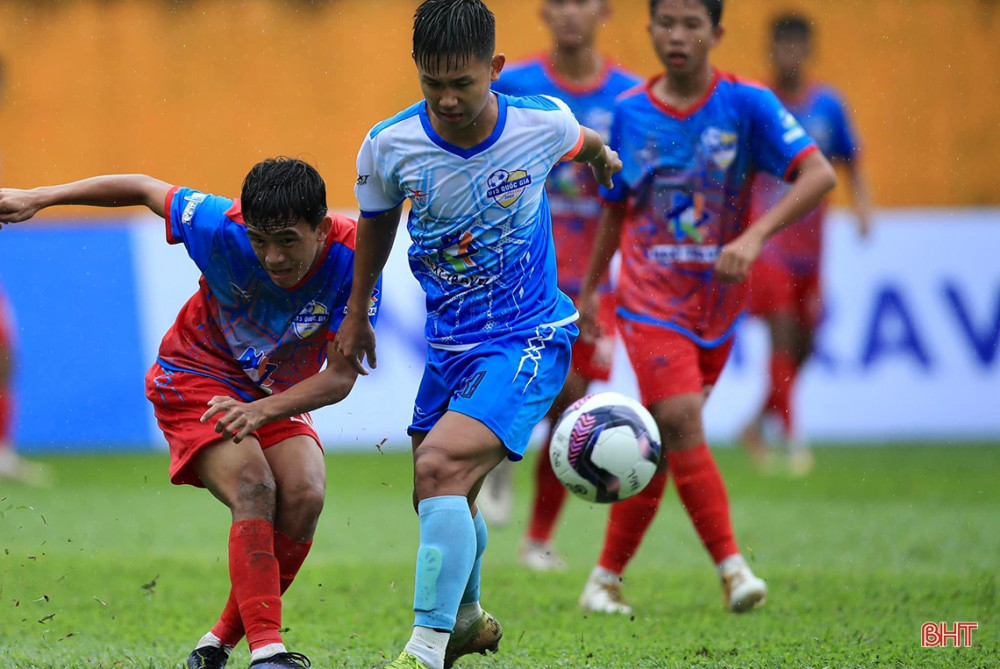 Cầu thủ trẻ quê Hà Tĩnh 2 lần xuất sắc nhất trận đấu tại VCK U15 Quốc gia