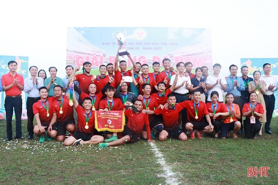 Xã Cẩm Quan vô địch Giải Bóng đá nam huyện Cẩm Xuyên