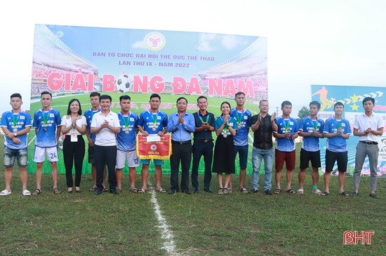 Xã Cẩm Quan vô địch Giải Bóng đá nam huyện Cẩm Xuyên