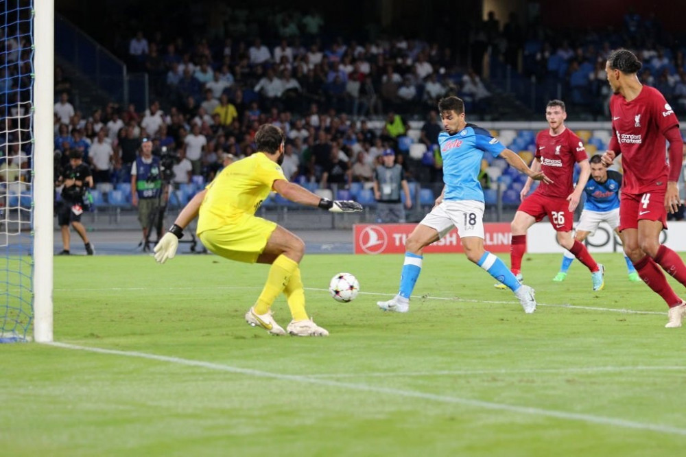 Liverpool thảm bại Napoli 1-4